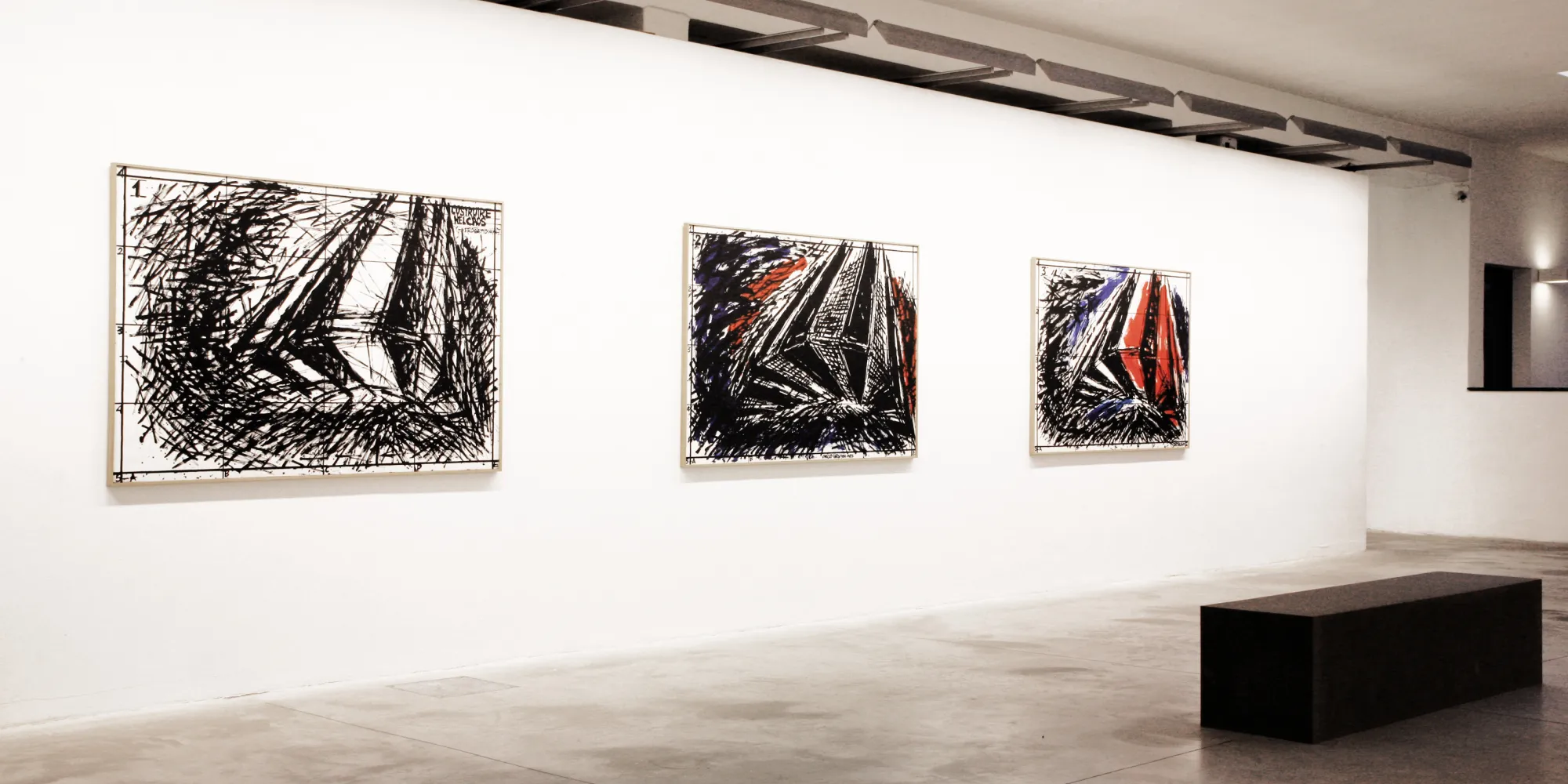 Vincio Berti. Guardare in alto, installation view. Photo: Carlo Cantini