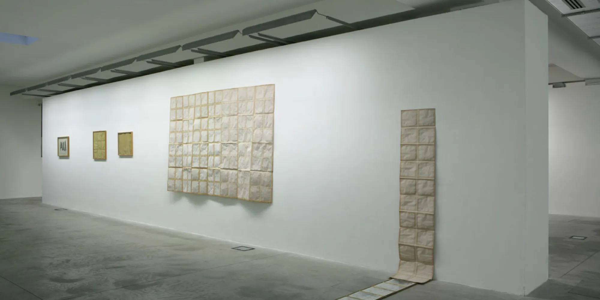 PITTURA/MATERIALE, installation view. Photo: Agostino Osio, Alto//Piano Studio, Milano