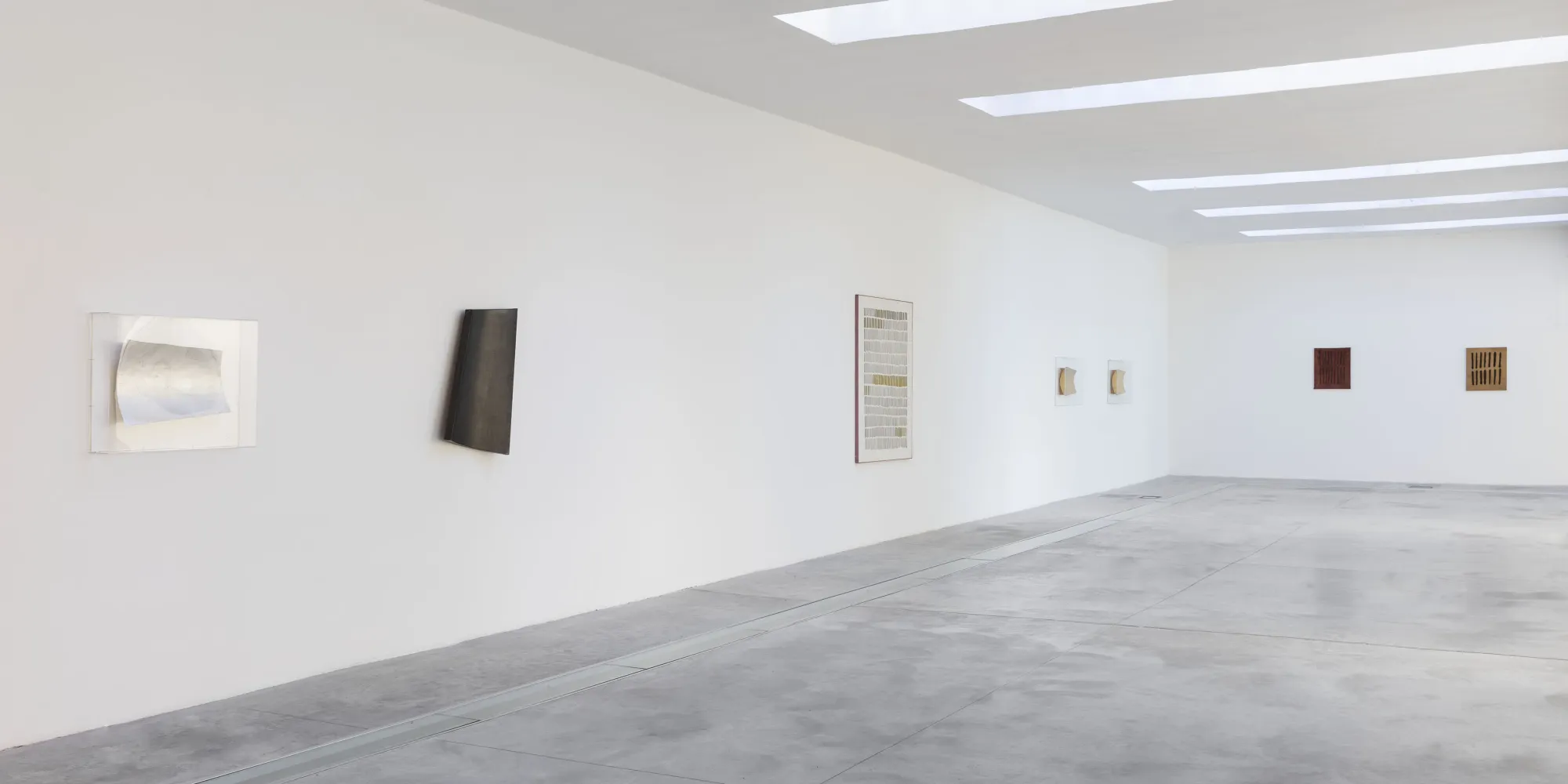 Arturo Vermi. Figure in un tempo-spazio, installation view. Photo: Agostino Osio, Alto//Piano Studio, Milano