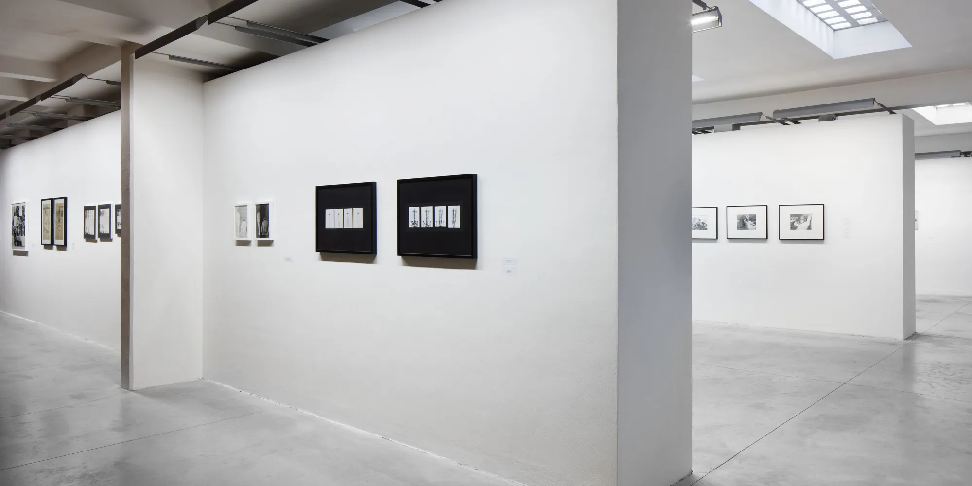 Altra misura. Arte, fotografia e femminismo in Italia negli anni Settanta, installation view. Photo: Agostino Osio – Alto//Piano Studio, Milano