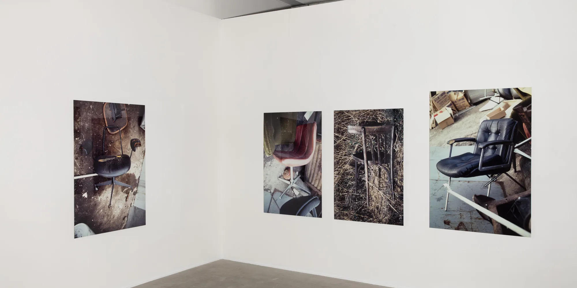 Paola Di Bello. Homeless' home, installation view. Photo: Agostino Osio, Alto//Piano Studio