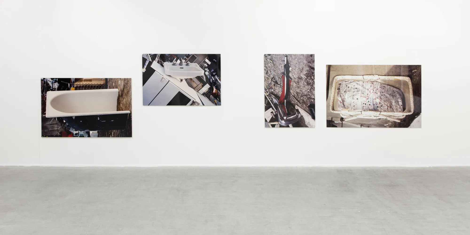 Paola Di Bello. Homeless' home, installation view. Photo: Agostino Osio, Alto//Piano Studio