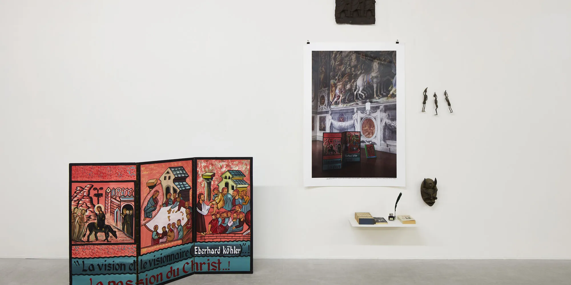 Georges Adéagbo. Constellations, installation view. Photo: Agostino Osio, Alto//Piano Studio, Milano