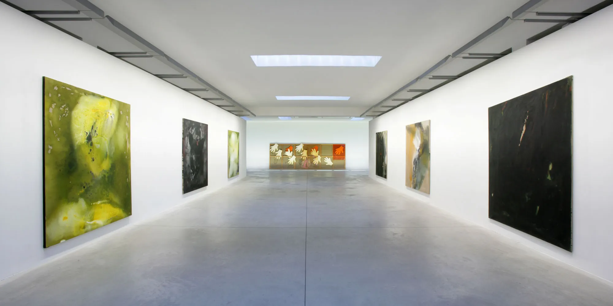 Vasco Bendini. Opere 1950 – 2006, installation view. Photo: Agostino Osio, Alto//Piano Studio, Milano