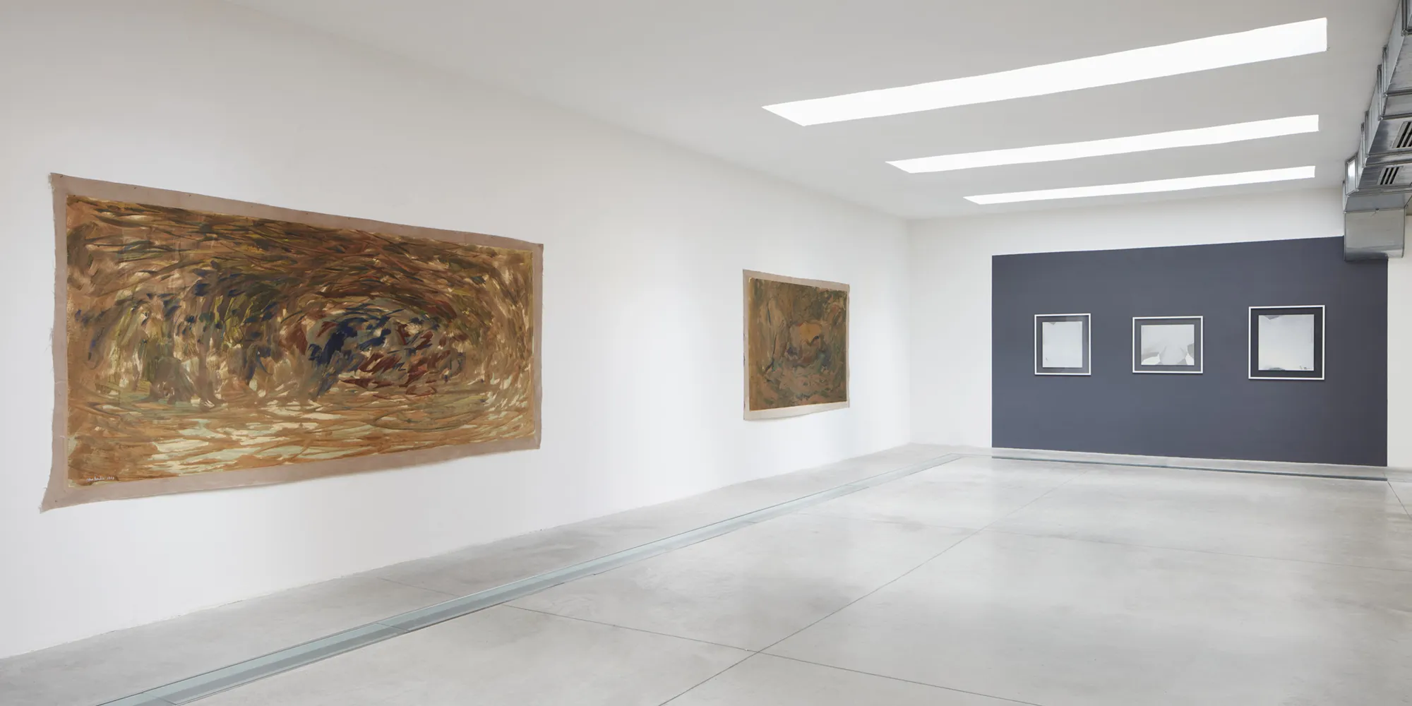 Vasco Bendini. Io che cammino, installation view. Photo: Agostino Osio, Alto//Piano Studio, Milano