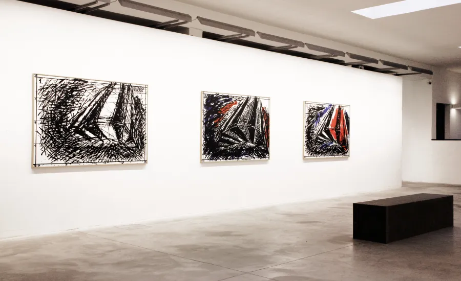 Vincio Berti. Guardare in alto, installation view. Photo: Carlo Cantini